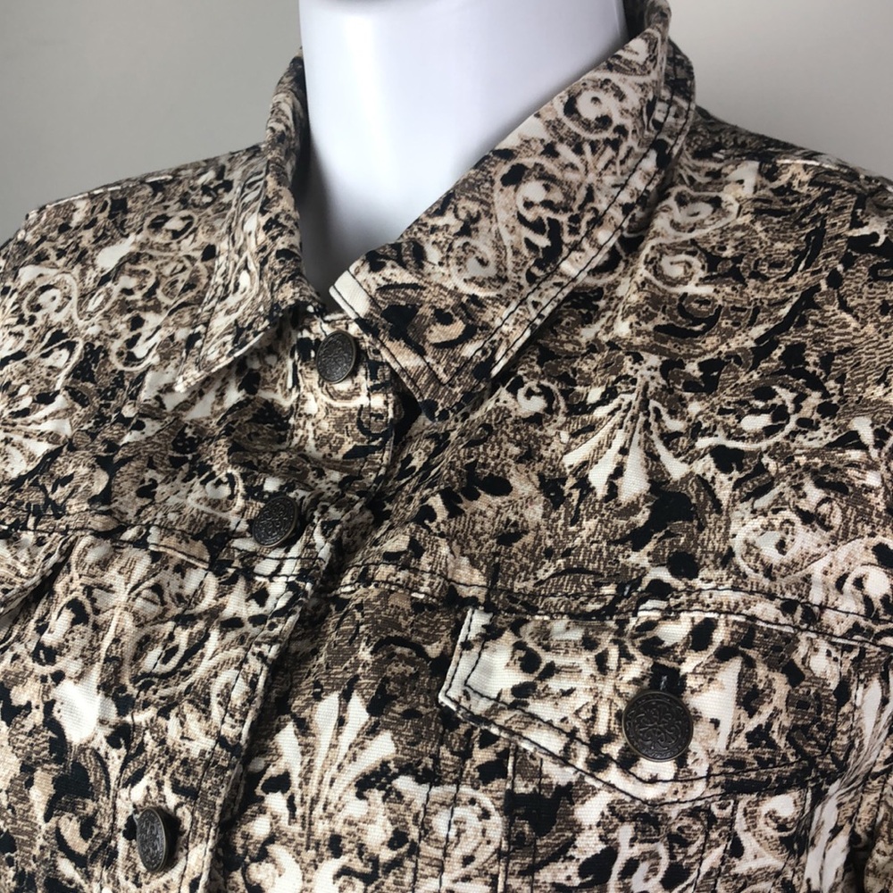 JM Collection Button Front Jacket Abstract Print - Picture 4 of 10